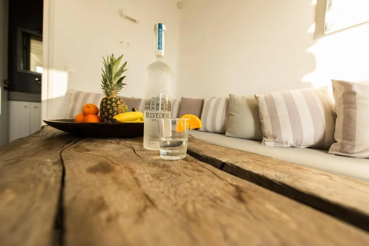 Stylish Mykonian Apartment Semi-Private Huge Pool Houlakia  0*, Houlakia (Mykonos)